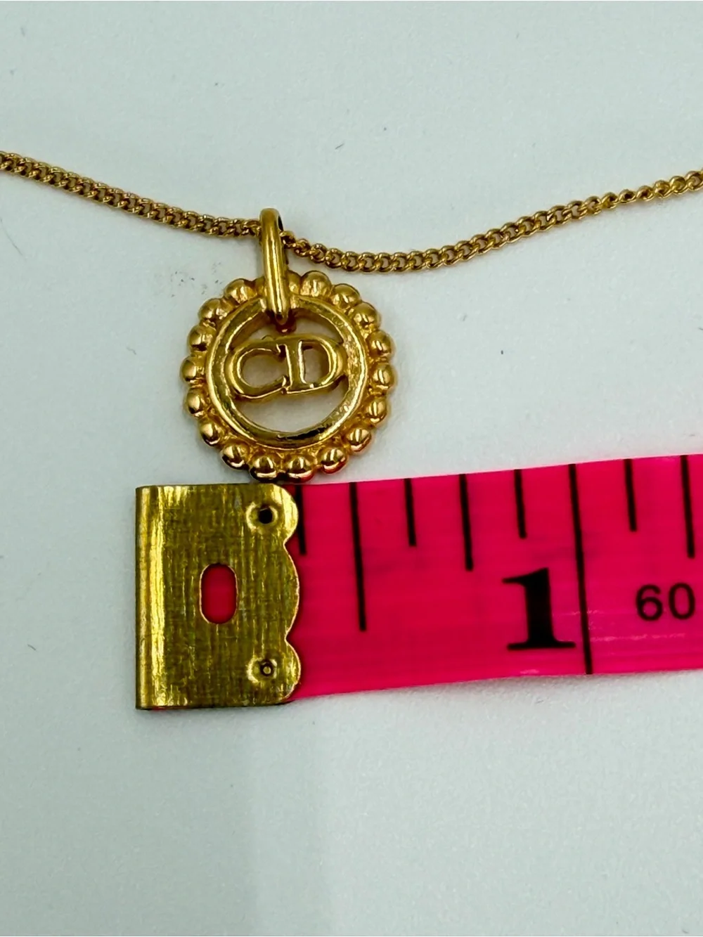 Dior Vintage Gold Tone Medallion Pendant Necklace Excellent Condition - Picture 10 of 12